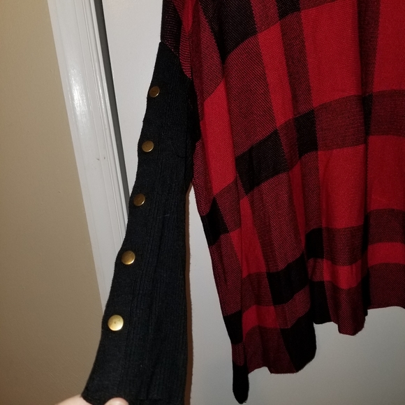 Sweater - Picture 5 of 5